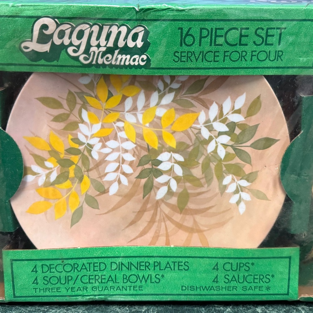 Vintage Melmac 16 piece service for four